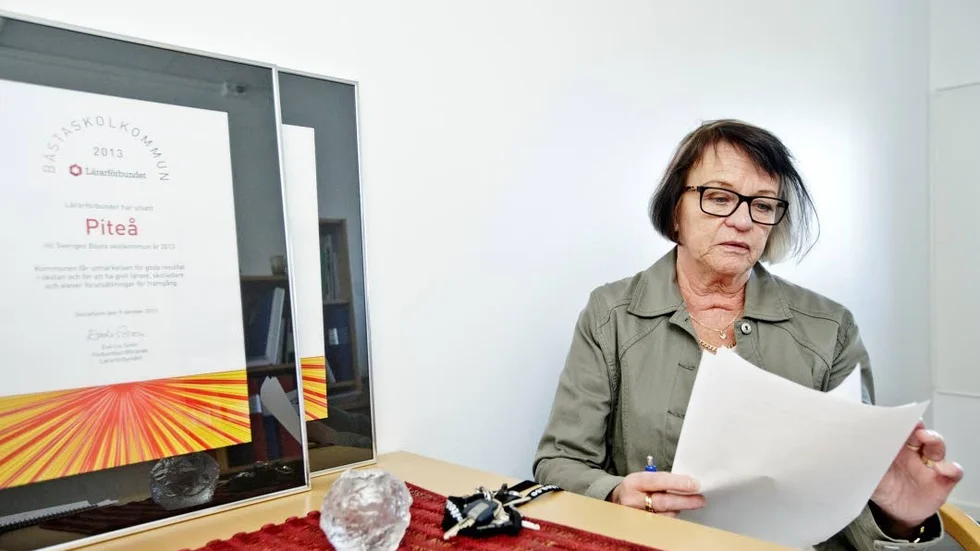 Väntar. Ruth Rahkola, ordförande för barn- och utbildningsnämnden, menar att avtalet inte kan sägas upp förrän beslut är fattade.  (Arkivbild)