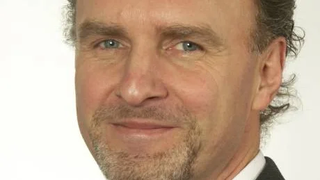 "Jag har alltid känt att det har lönat sig att påverka. Men man ska klart för sig att allt förändringsarbete är långsiktigt. Ingenting händer på bara ett år", säger Lars Ångström.Foto: Riksdagen