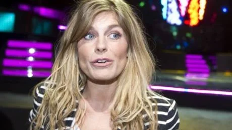 Pernilla Wahlgren kör med äkta schlager i årets tävling.