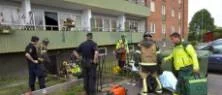 Flydde undan branden från balkong