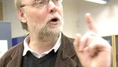 Biblioteket har blivit en samlingsplats för de som ingenstans har att ta vägen. Polisen åker i skytteltrafik hit nu för tiden, konstaterar Conny Äng.
FOTO: JANNE FORSBY