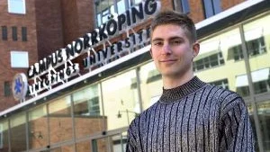- Jag känner mig både glad och stolt över att vi lyckades vinna det här nationella priset för vår forskning, säger Mattias Eriksson, som tillsammans med studentkollegan Michael Bjersander fått Wimanska priset á 25.000 kronor. 
FOTO: NICLAS SANDBERG