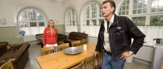 Oväntad turistsuccé - för en natt i cellen