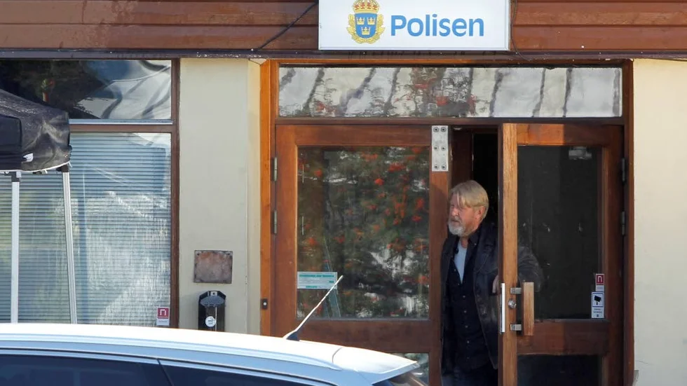 Rolf Lassgårds rollfigur slutar på Stockholmspolisen men syns flitigt på stationen i Älvsbyn under inspelningarna.