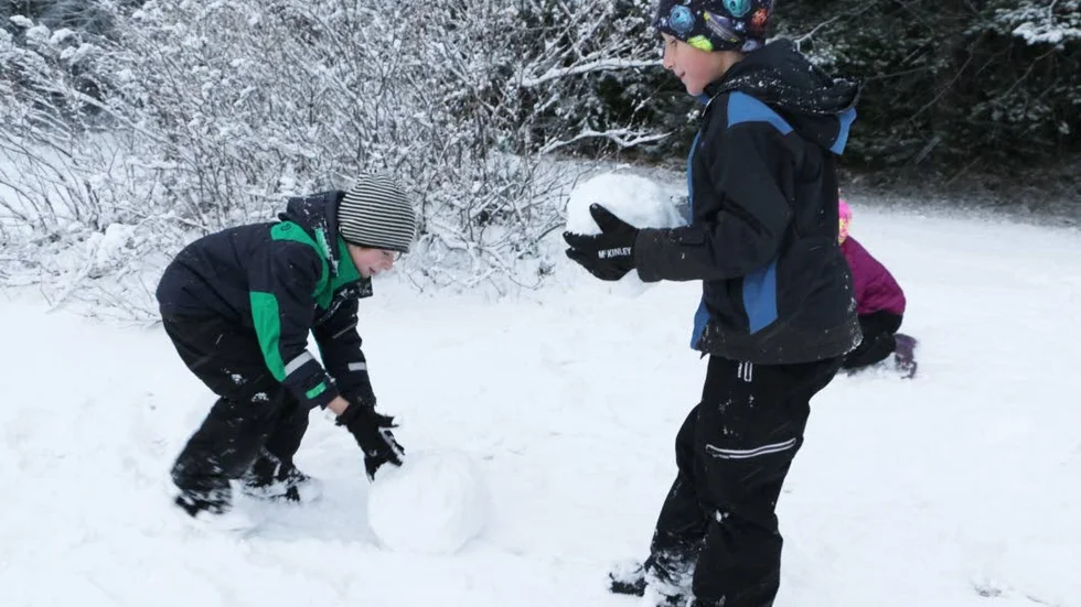 Den första snön var också en populär leksak.