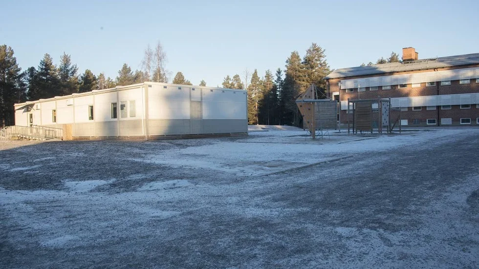 I dag används kostsamma hyrmoduler för att klara av all undervisning.