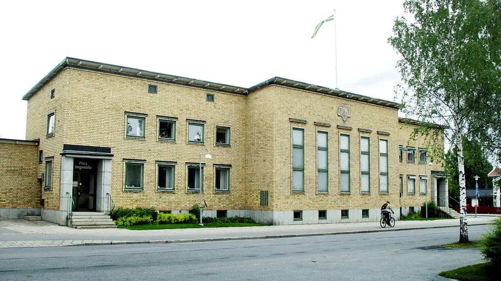 Några dagar i veckan jobbar hon även i tingshuset i Piteå.