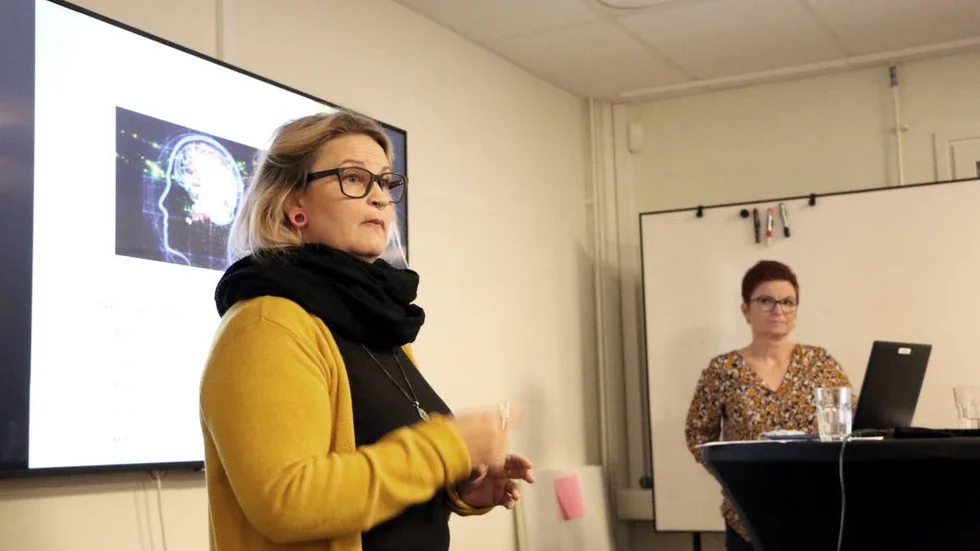 Ingela Björk och Carina Wikberg, från alkohol- och narkotikagruppen, föreläste om stöd och hjälp vid missbruk under Piteå-Tidningens satsning sober october.