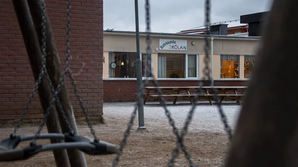 Halva lågstadiet på Björklundaskolan var stängt under torsdagen.