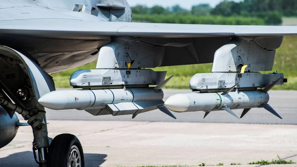 Schweiz har landat jaktflygplan i Vidsel för att utföra robottester under en treveckorsperiod.