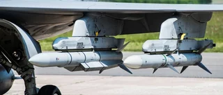 Jaktflyg testar robotar i Vidsel