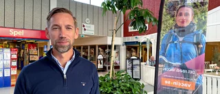 Nästan halva köpcentret står tomt • Fastighetsägaren om framtiden: "Vi för dialoger med olika aktörer" • Så tänker butiksägarna