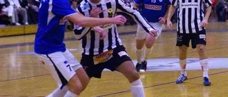 Fotbollsfest i Mässhallen