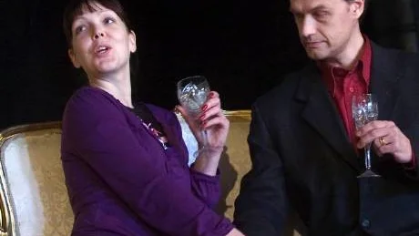 Karoline Aldén-Lidberg tolkar Zarah Leander på ett nytt sätt, om hon var vänlig mot Goebbels, spelad av Henrik Lundh kanske det var för att hon ville ha ut annat än vad vi valt att tro.