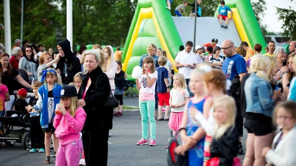 Examensfesten i Norrfjärden har under alla år varit en populär tillställning och så även i år. Det var många examensfirande som tog del av kvällens aktiviteter.
