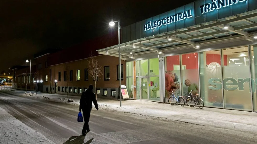 Sensia har obetalda hyror för flera månader och hotas nu av vräkning av kronofogden.