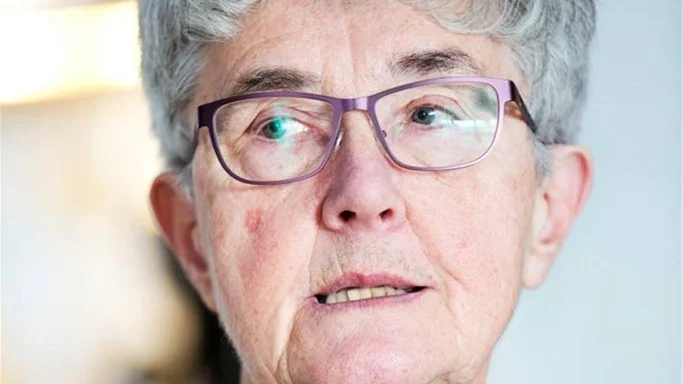 Att plötsligt ta bort kontakt- och stödpersoner för brukaren bara för att den flyttar till ett gruppboende tycker Harriet Bergkvist är en märklig inställning.