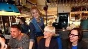 Från extrajobb på pizzeria och pub i Piteå, via välrenommerade restauranger i Stockholm till Hemmagastronomi i Luleå. ”Jag lever för att göra andra glada och tycker om gemenskapen som god mat och dryck ger”, säger Pitetjejen Isabella Wallstén.
