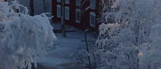 Byggnader hotade när Jävreån svämmat över