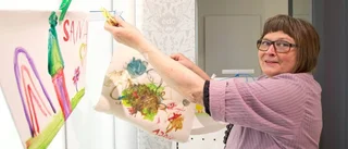 Kreativa barn målade fritt