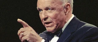 100-årig Sinatra hyllas världen över