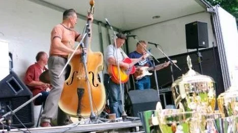Levande musik vid American Carshow