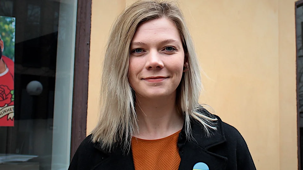 Lisa Nåbo är ordförande för socialdemokraternas ungdomsförbund SSU, polis och en av författarna till en ny S-bok om vår tid. 