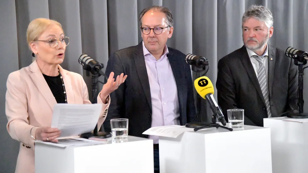 Charlotte Petri Gornitzka, generaldirektör för MSB, Anders Holmestig, VD Fastighetsägarna och Anders Nordstrand, VD på Sveriges Allmännytta på dagens pressträff.