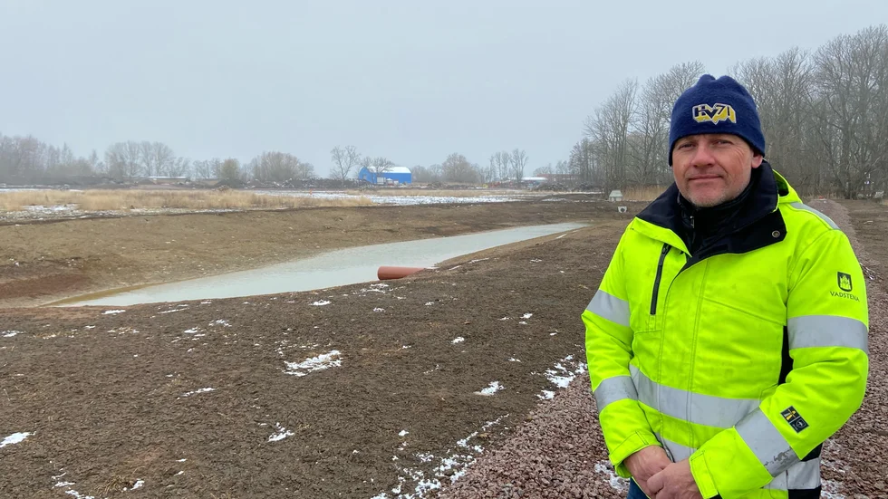 Fördröjningsdammen ska kunna ta emot stora mängder vatten, berättar mark- och exploateringschef Mikael Lilja.