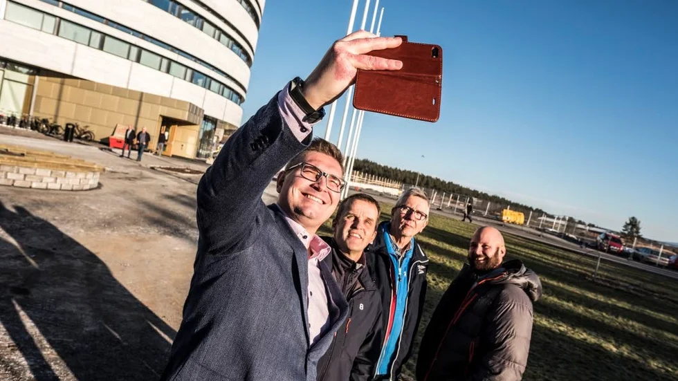 Den 23 oktober presenterades Kirunas nya kommunledning består av Stefan Sydberg (M), Gunnar Selberg (C), Dick Vånsjö (SJV) i kommunstyrelsen medan Krister Pounu (KD) och hans Kristdemokrater uttalade stöd till kommunledningen.