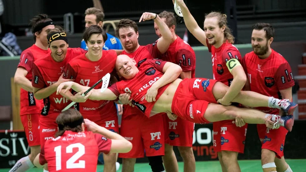 Wibax Piteå bjöd publiken på underhållning i form av deras nya målgester.