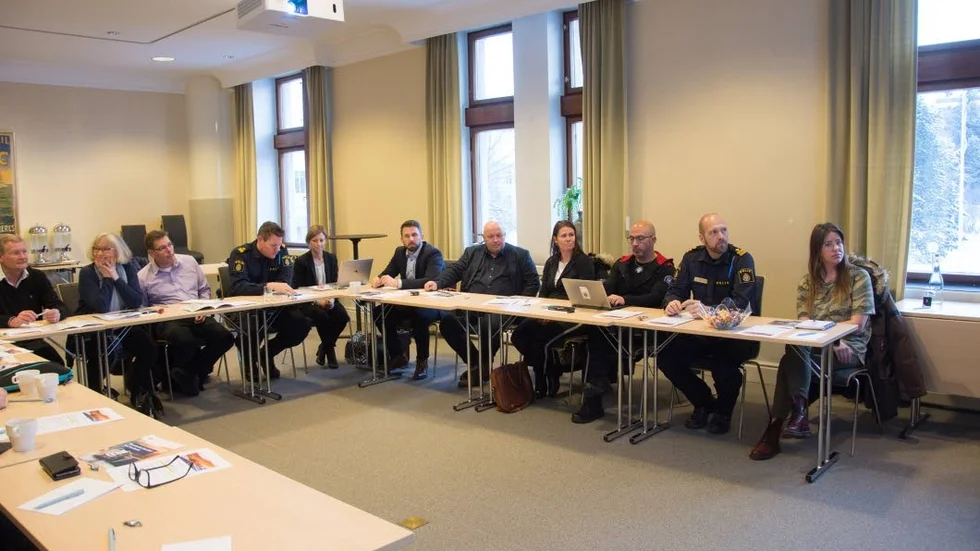 Företrädare för taxibranschen, polisen, Skatteverket, Kronofogden och några kommunpolitiker samlades till ett krismöte om svarttaxins framfart i Norrbotten. Det var Svenska Taxiförbundet som kallat till krismötet.