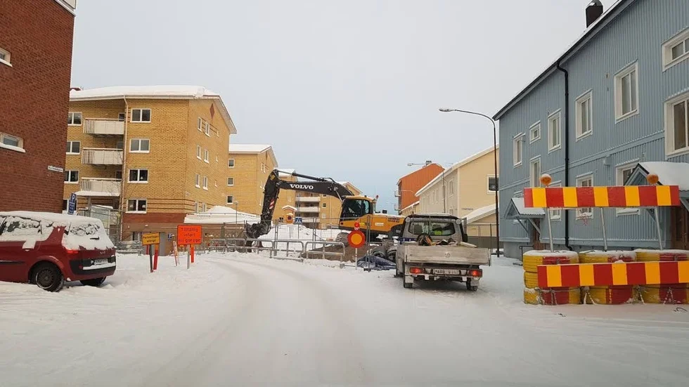 Korsningen mellan Norra Strandgatan och Trädgårdsgatan är avstängd.
