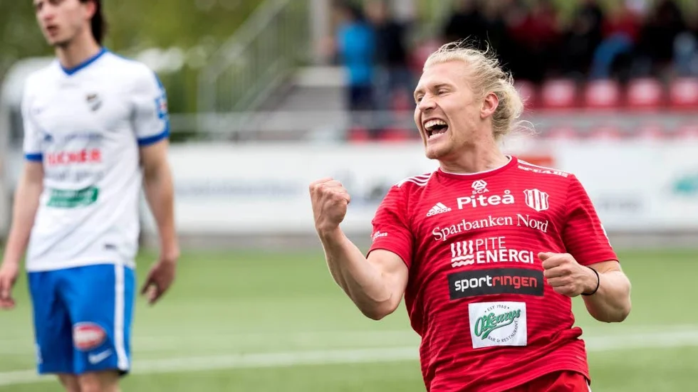 Sju mål på två matcher av Gustav Rönnbäck-Wallin.