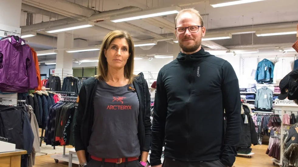 Anna Angerud och Tobias Jönsson är ägare av äventyrsbutiken Hägglunds.