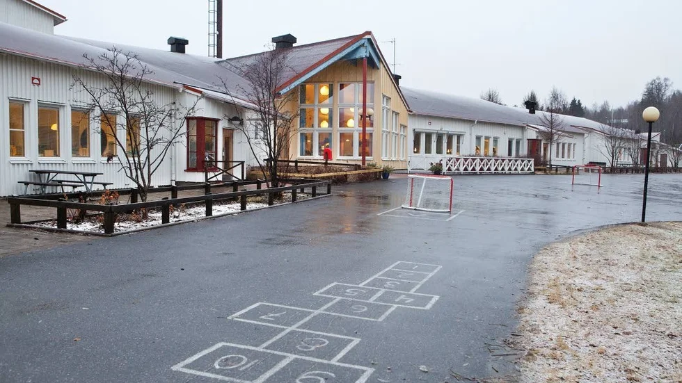 Skolan i Alvik – en av Luleås sörbyar.