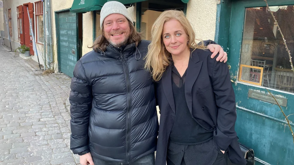 Mattias Nordberg, Creperiet Visby, och Lia Boysen, Vår fru, erbjuder alla gäster med ukrainskt pass att äta utan kostnad under våren. Mattias Nordberg både hoppas och tror att fler restaurangägare kommer att haka på initiativet.