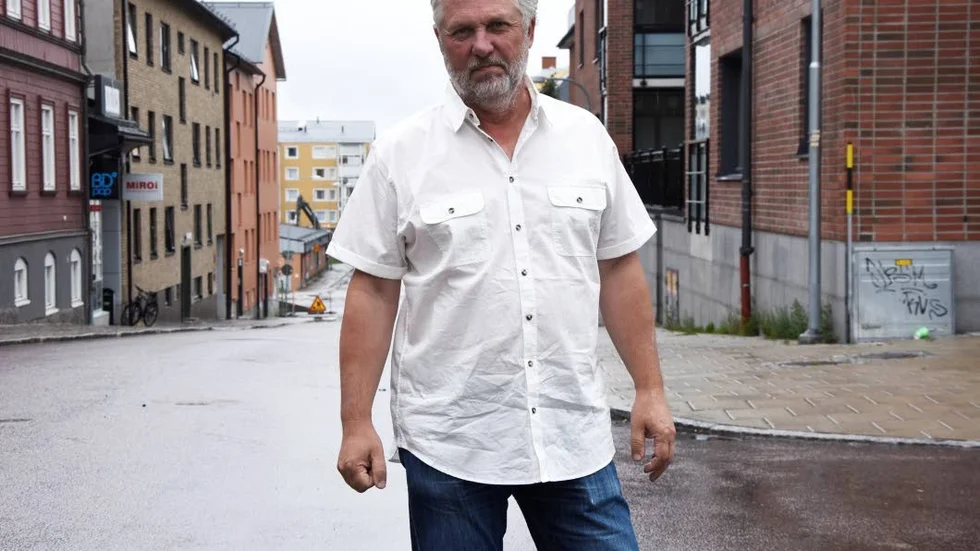 Den politiska framtiden är oviss för Miljöpartiets förre språkrör Peter Eriksson från Morjärv.