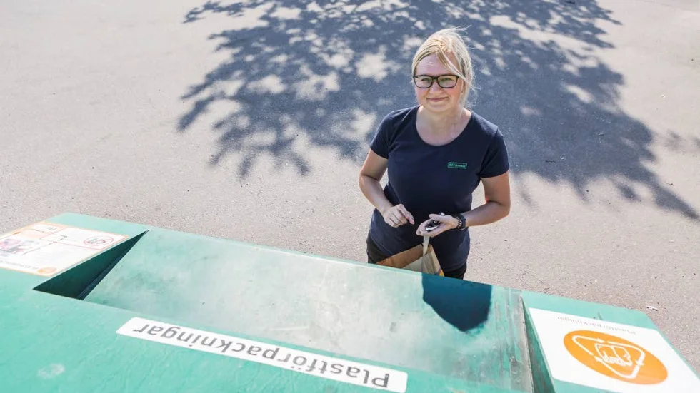 Knivstabon Gitana Jucas säger att hon alltid lämnar sina plastförpackningar för återvinning. "Jag sopsorterar både hemma och på jobbet", berättar hon.