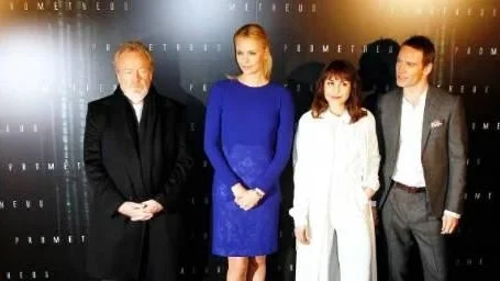 Ridley Scott, Charlize Theron, Noomi Rapace och Michael Fassbender jobbar nu hårt med lanseringen av den enormt hajpade Prometheus.