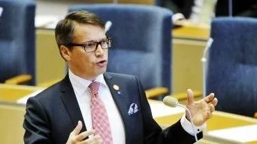 Göran Hägglund blockerar att avskaffande av tvångssterilisering.