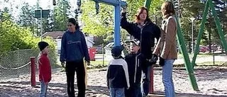 Många förskolor saknar lekutrustning