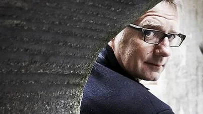 Per Lindberg skriver om ensamma människor i folkhemmets Sverige.