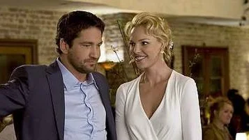 Gerard Butler and Katherine Heigl gör riktigt dålig romantiskt komedi ihop.