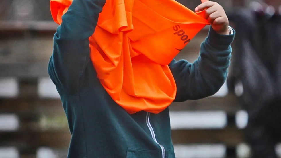 Elevrådspengar. För tre år sedan fick Rombergaskolans elevråd pengar för ett projekt runt sin fotbollsplan. De köpte in material och gjorde ordningsregler. EP hälsade på eleverna en bit in i det arbetet.