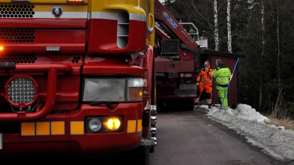 Bromsfel. När Jörgen Elonsson från Norrtälje fick fel på sin lastbil ringde han till Assistancekåren. Markus Rönnblad och hans kollega var snabbt på plats för att hjälpa.