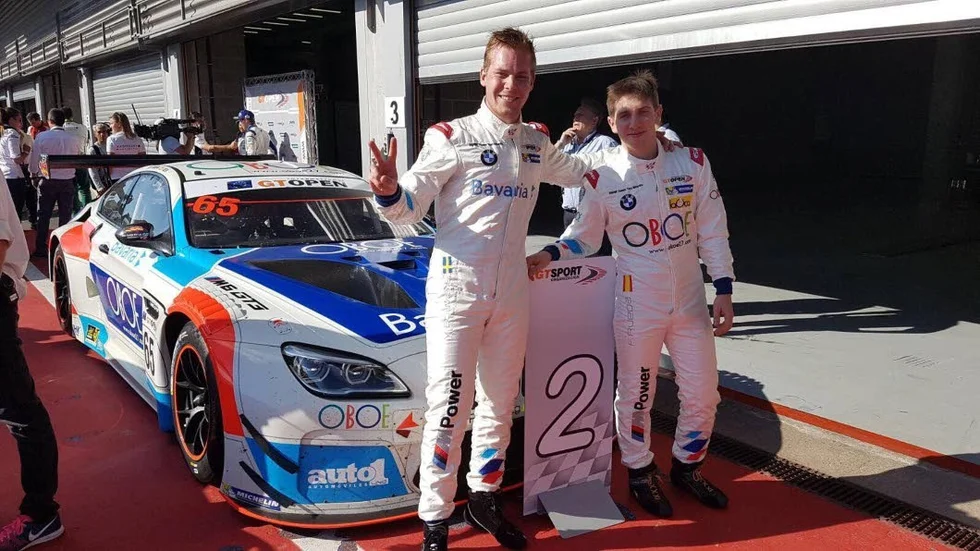 Succékörning. Victor Bouveng delade sits i det spanska mästarteamet Teo Martín Motorsport med spanjoren Fran Rueda.