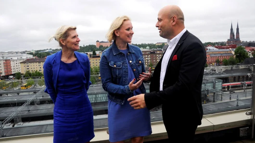 Samordning. Birgitta Pettersson, utbildningsdirektör, Caroline Hoffstedt (S) och Mohamad Hassan (L), presenterade projektet för att komma til rätta med hemmasittarna i skolan.
