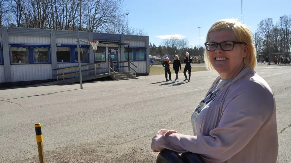 Moduler. Sedan åtta år går en del av skolans elever i moduler på skolgården. Där sitter också rektor Jenny Westergren och administrativ personal.