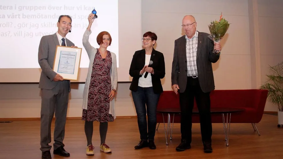 Priset till Årets biltvättarkommun delades ut vid kommunens konferens för förvaltnignschefer på Kompassen.